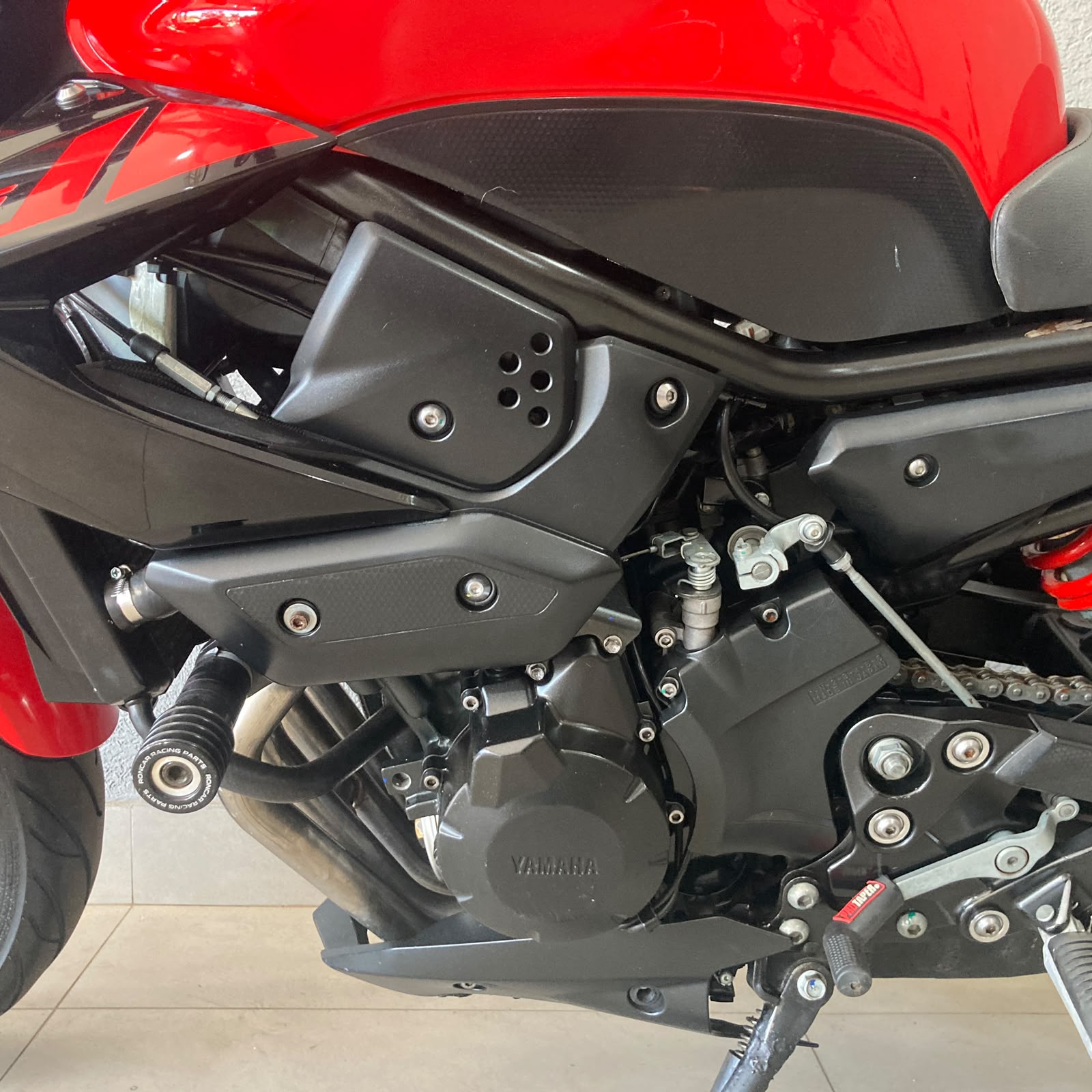 Foto 8 de Yamaha XJ6 - N 2012/2012