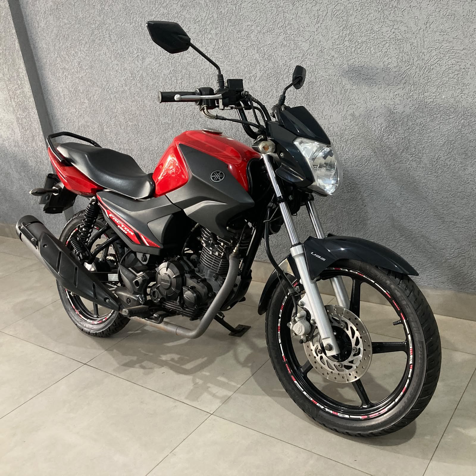 Foto 2 de Yamaha FACTOR 150 2022/2023