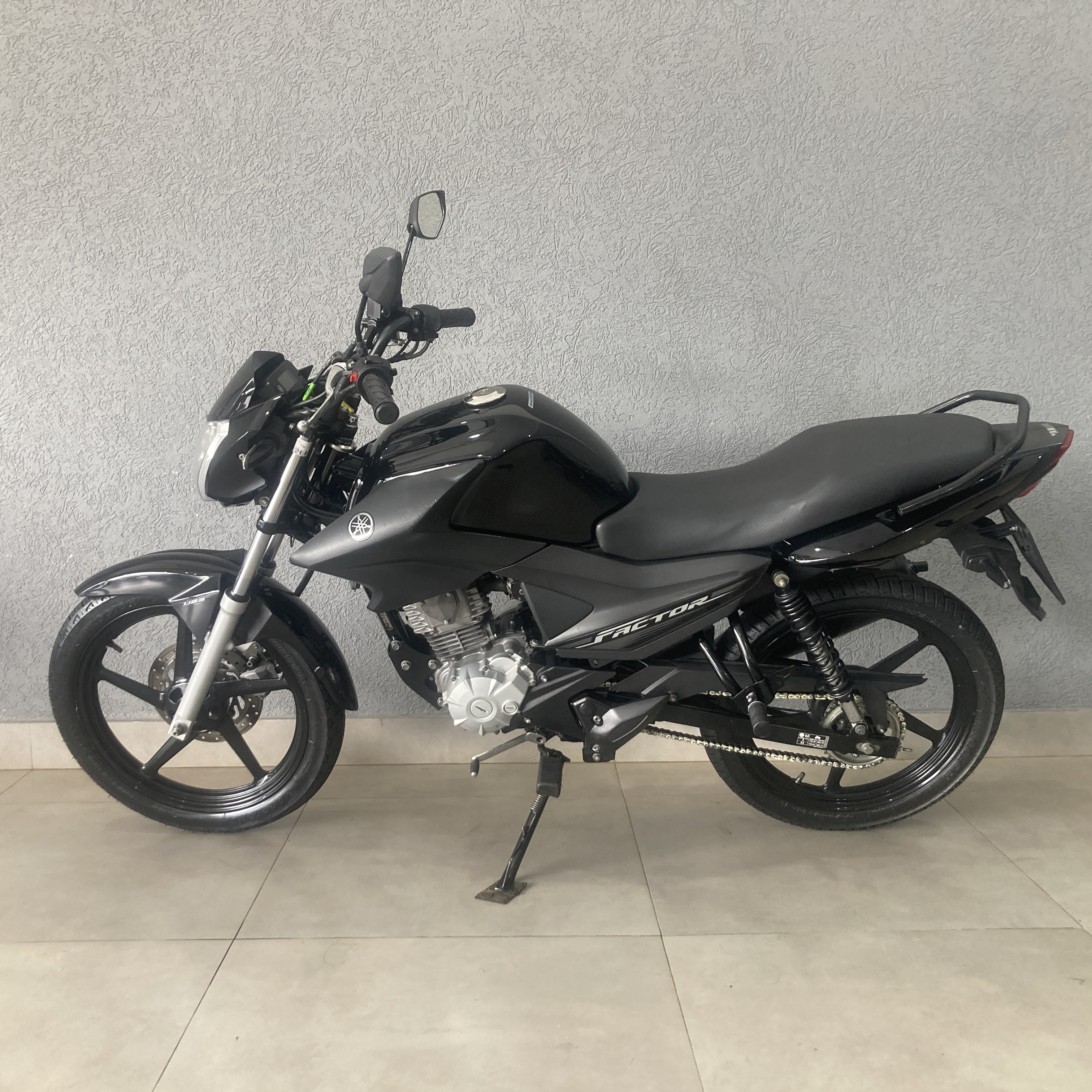 Foto 3 de Yamaha FACTOR 125 ed 2019/2020