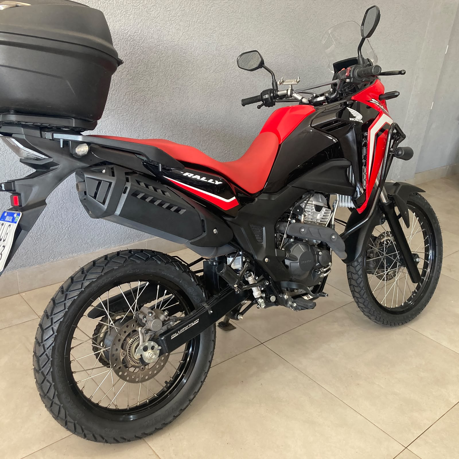 Foto 3 de Honda SAHARA 300 - Rally 2025/2025