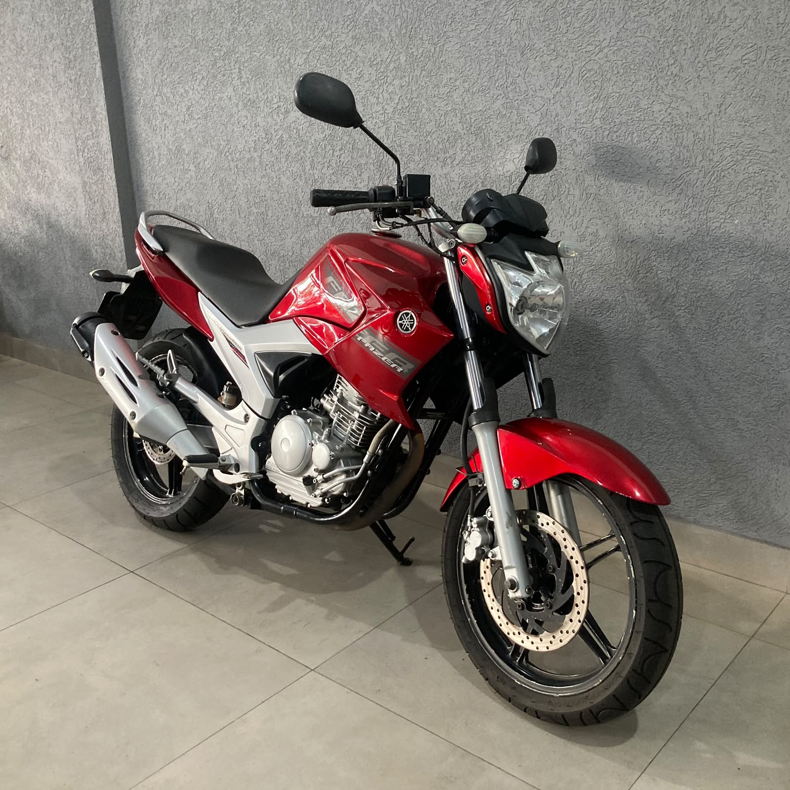 Foto 2 de Yamaha FAZER 250 2011/2012