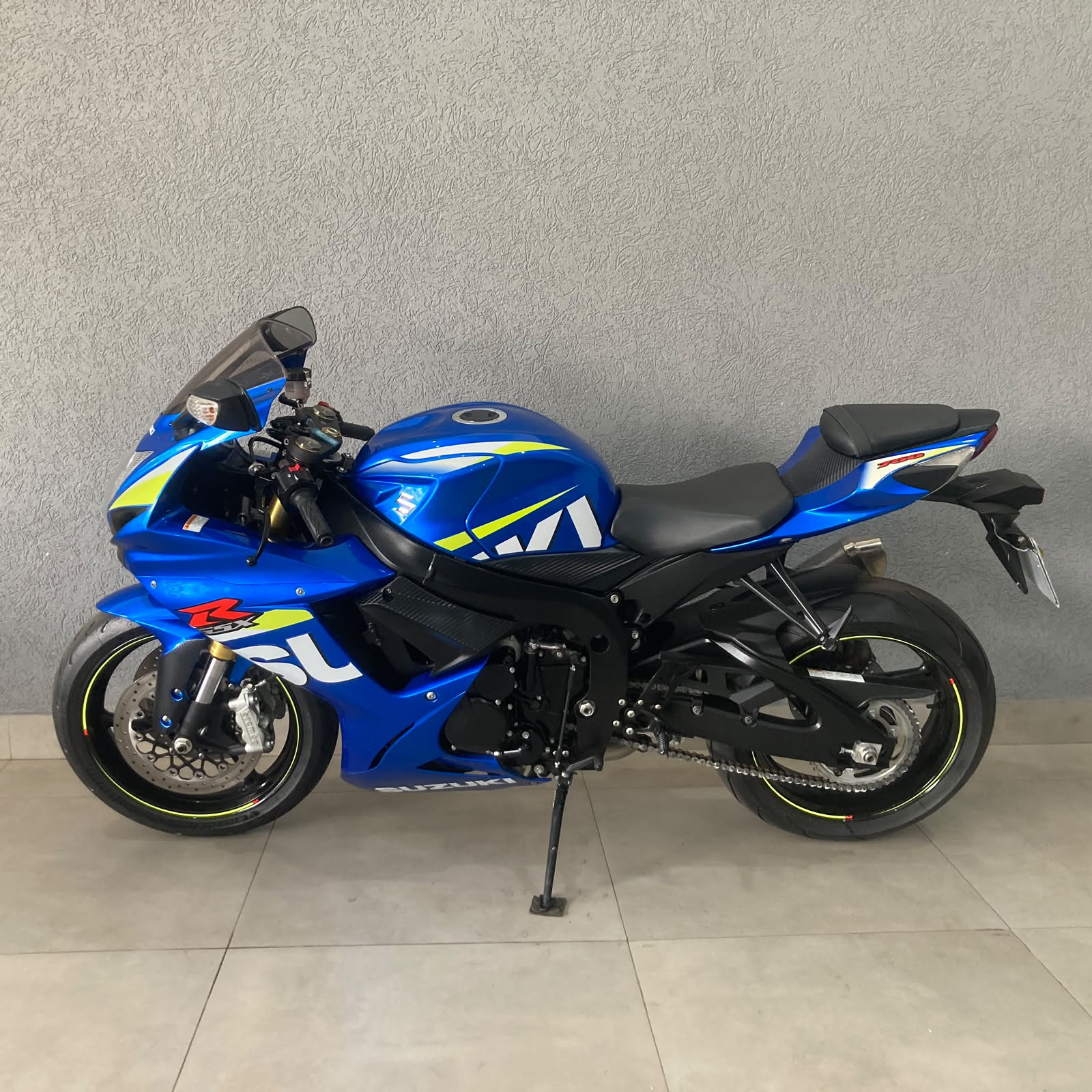 Foto 4 de Suzuki GSX-R 750 2015/2016
