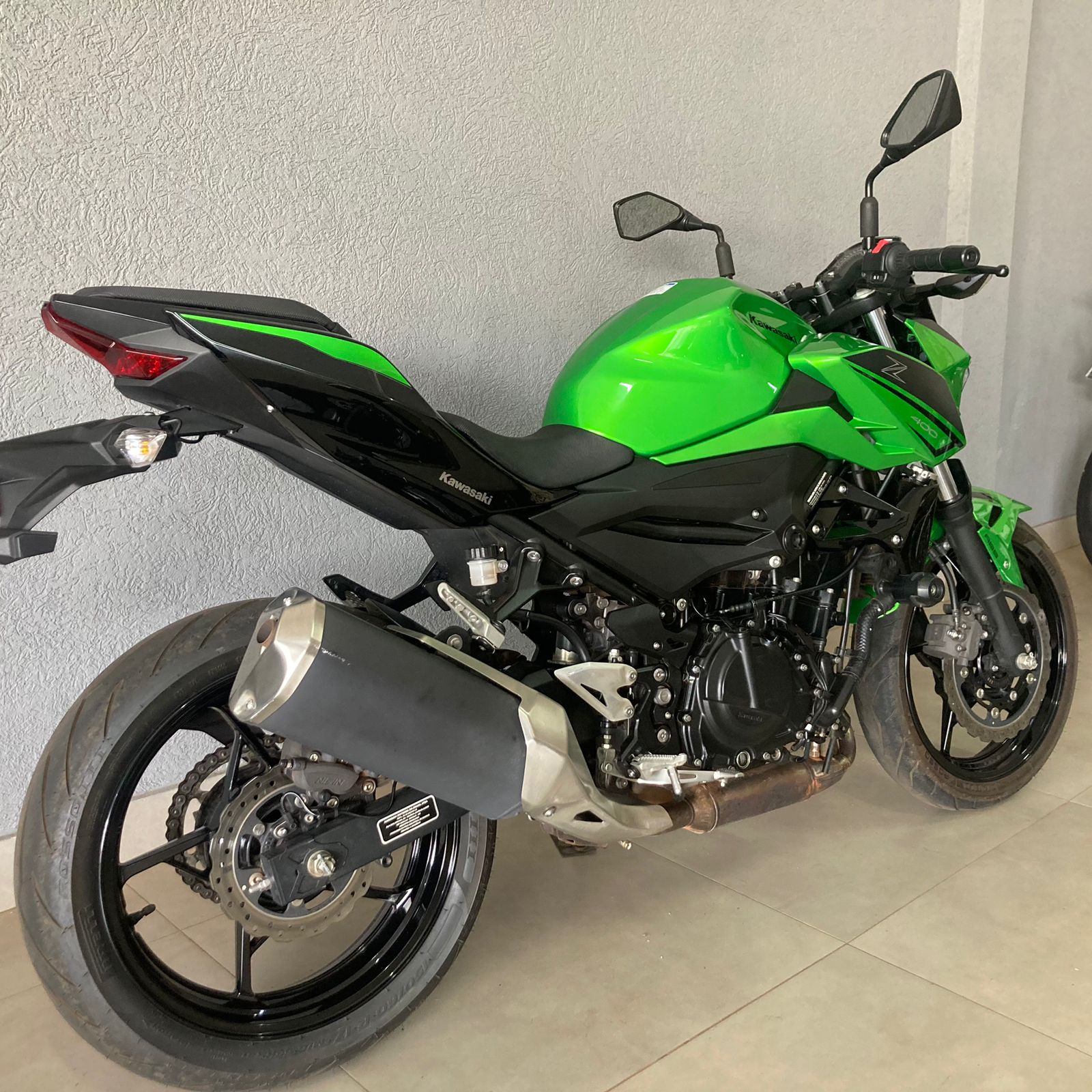 Foto 2 de Kawasaki Z400 ABS 2023/2023