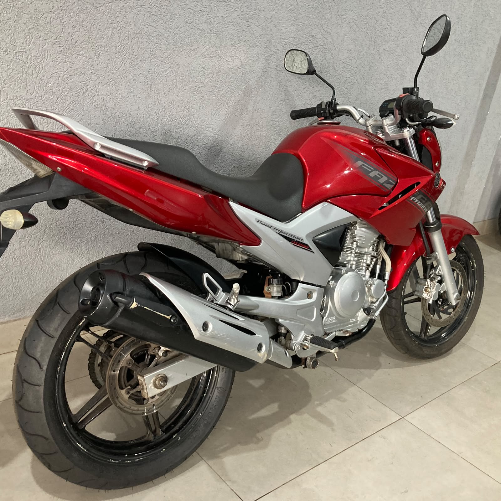 Foto 3 de Yamaha FAZER 250 2011/2012