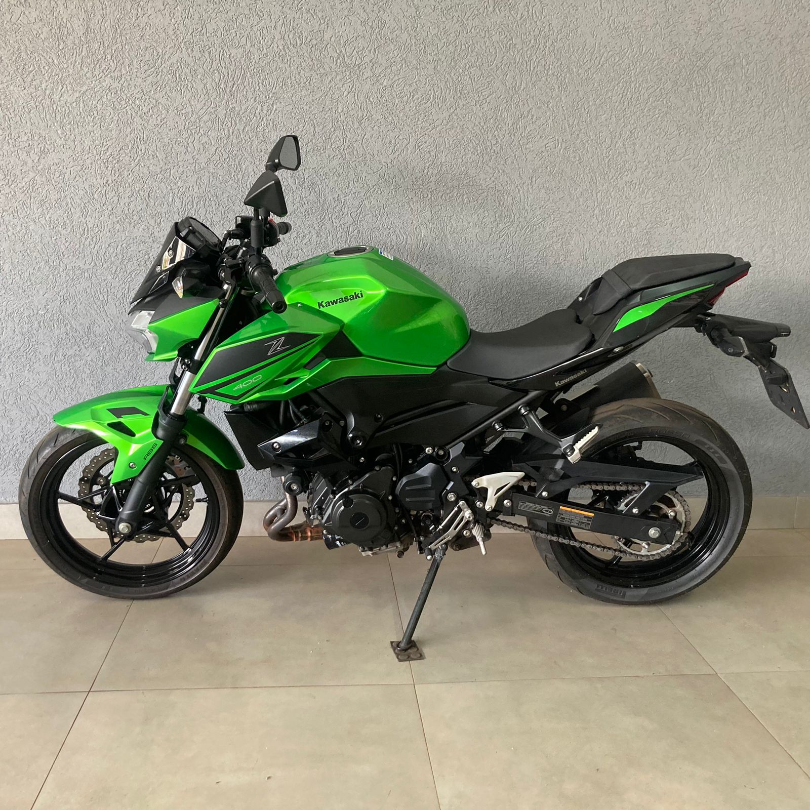Foto 3 de Kawasaki Z400 ABS 2023/2023