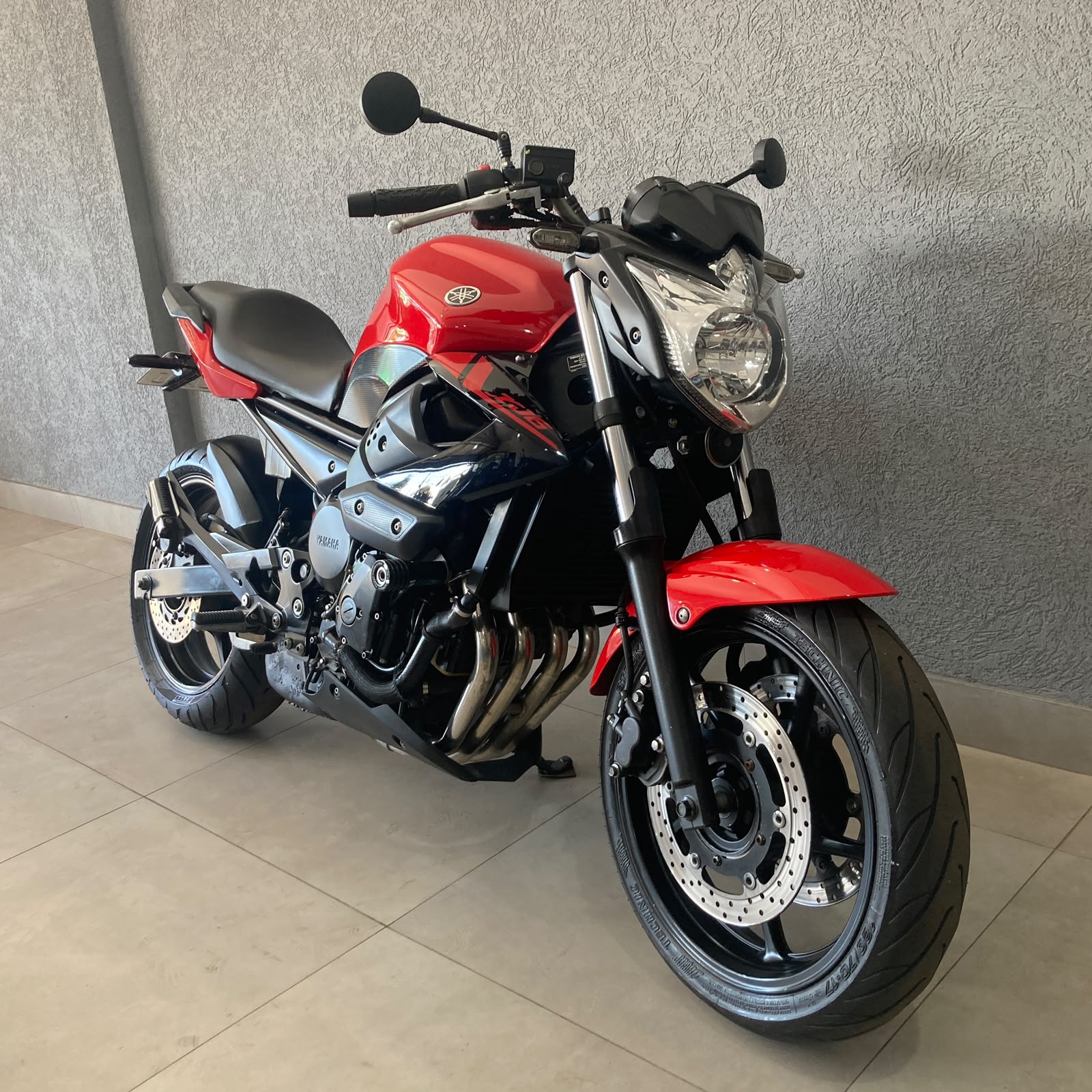 Foto 2 de Yamaha XJ6 - N 2012/2012