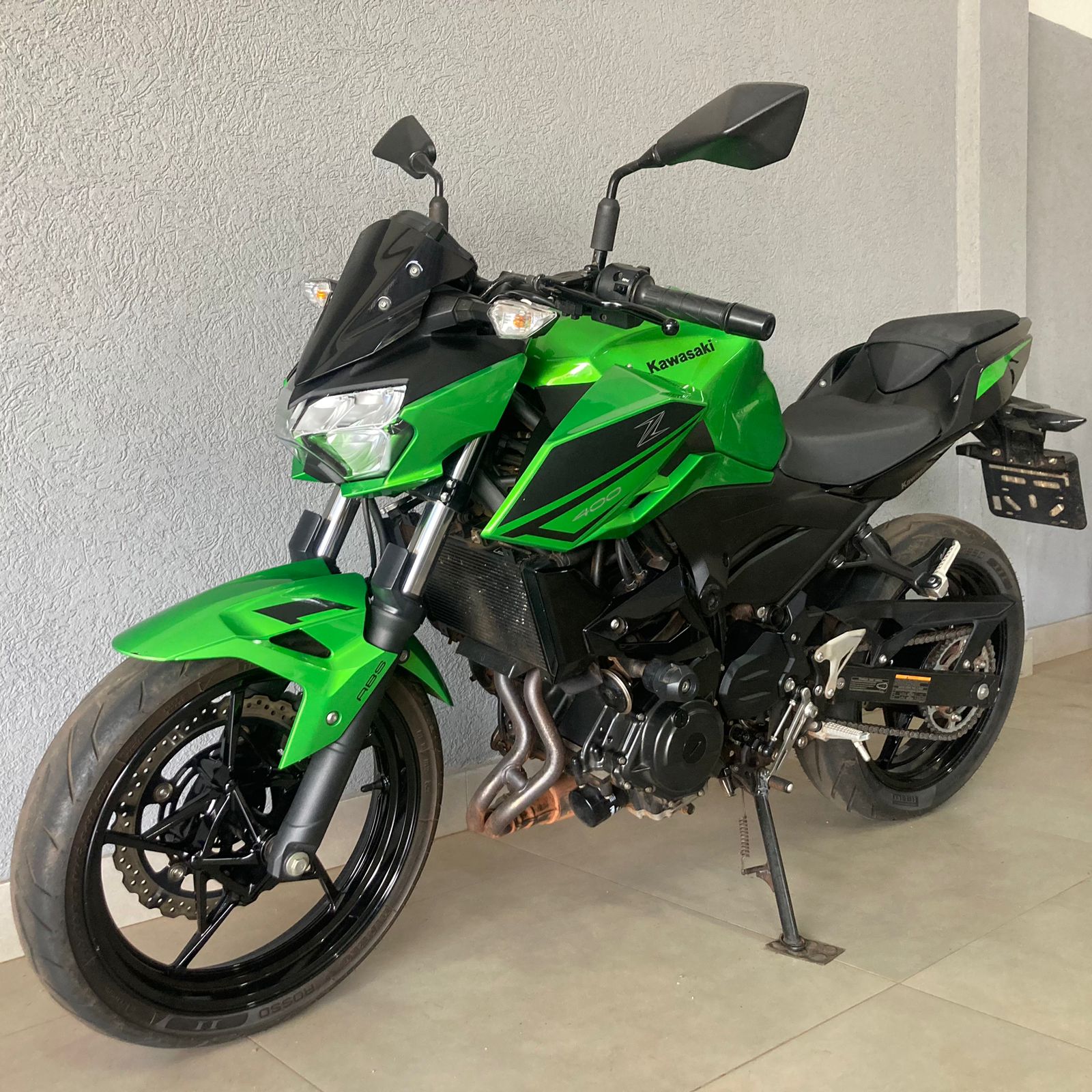 Foto 4 de Kawasaki Z400 ABS 2023/2023