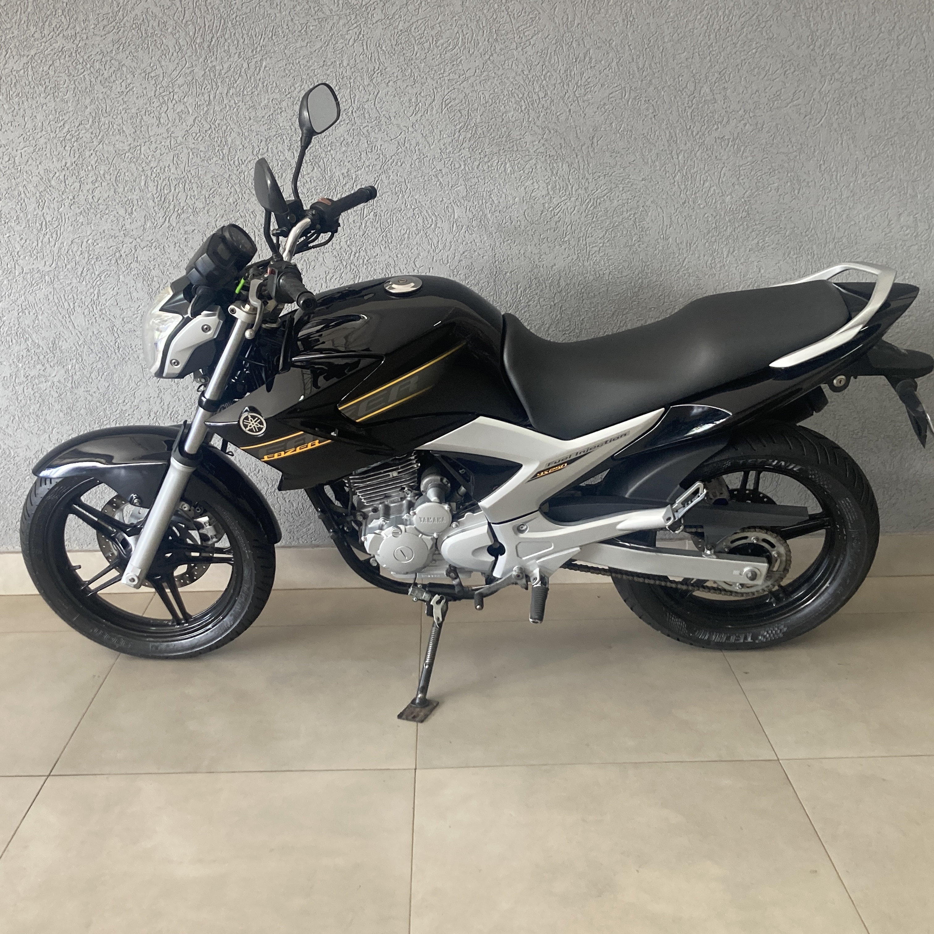 Foto 3 de Yamaha FAZER 250 2010/2011