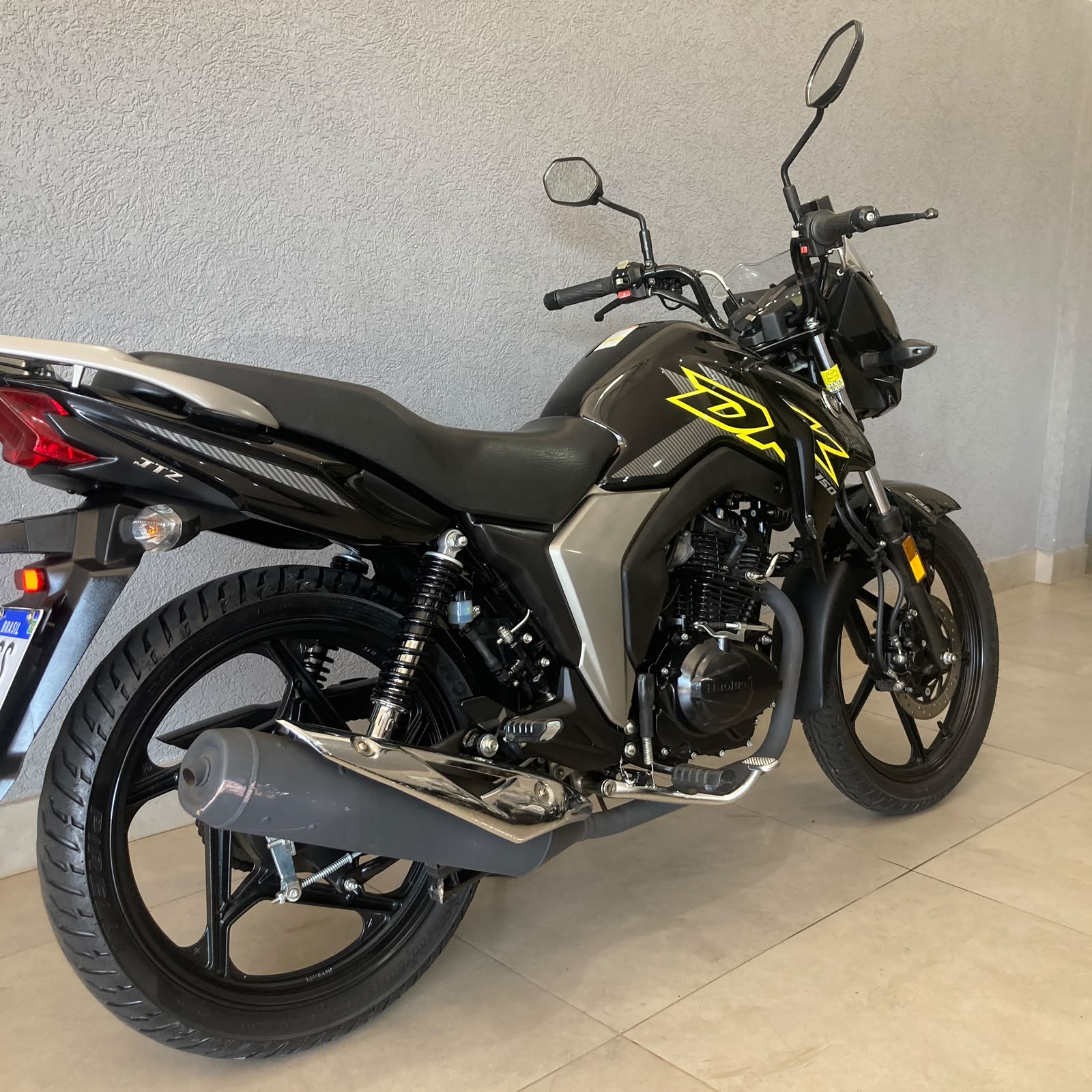 Foto 3 de Haojue/Suzuki DK 150 2023/2024