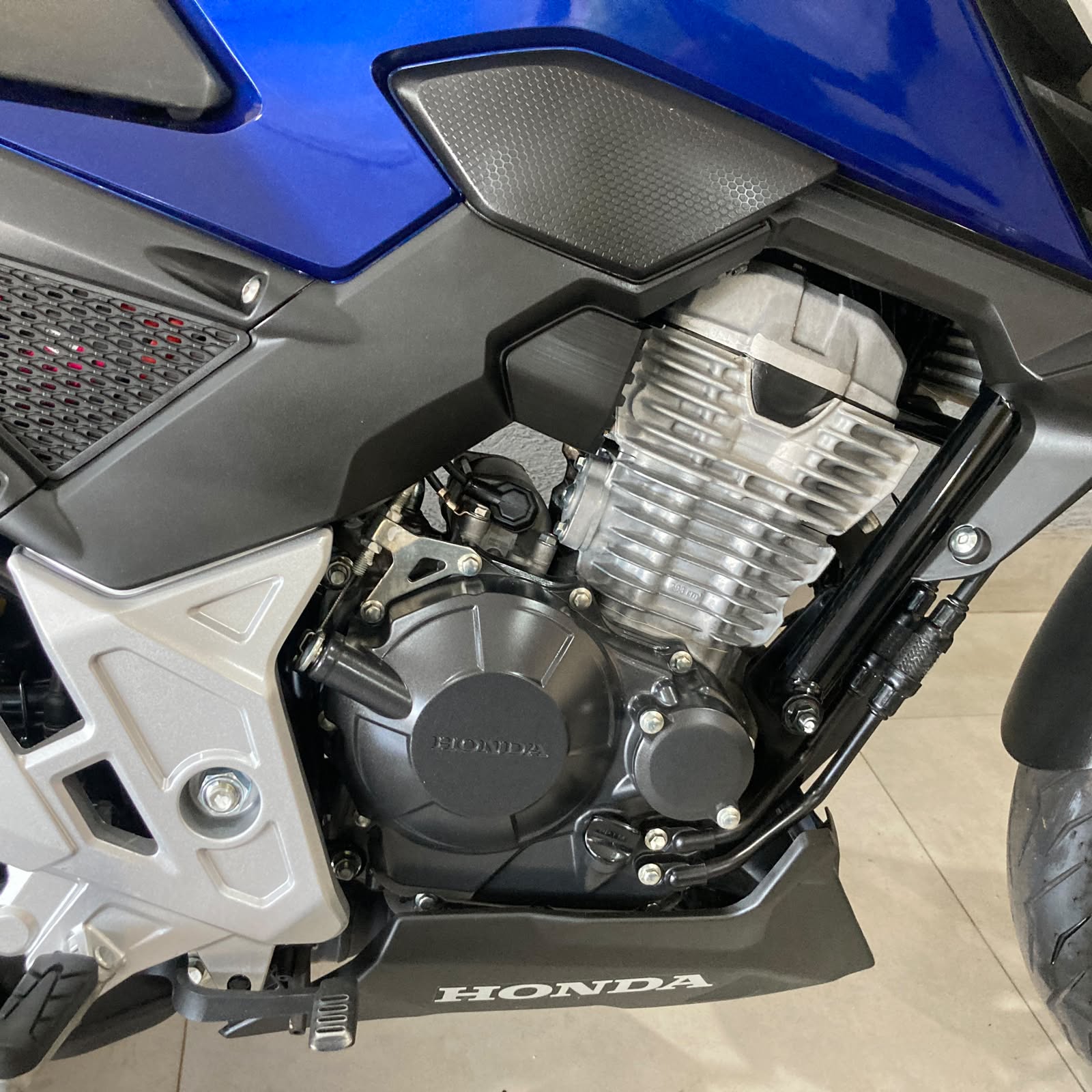 Foto 8 de Honda CB 300F TWISTER 2026/2026