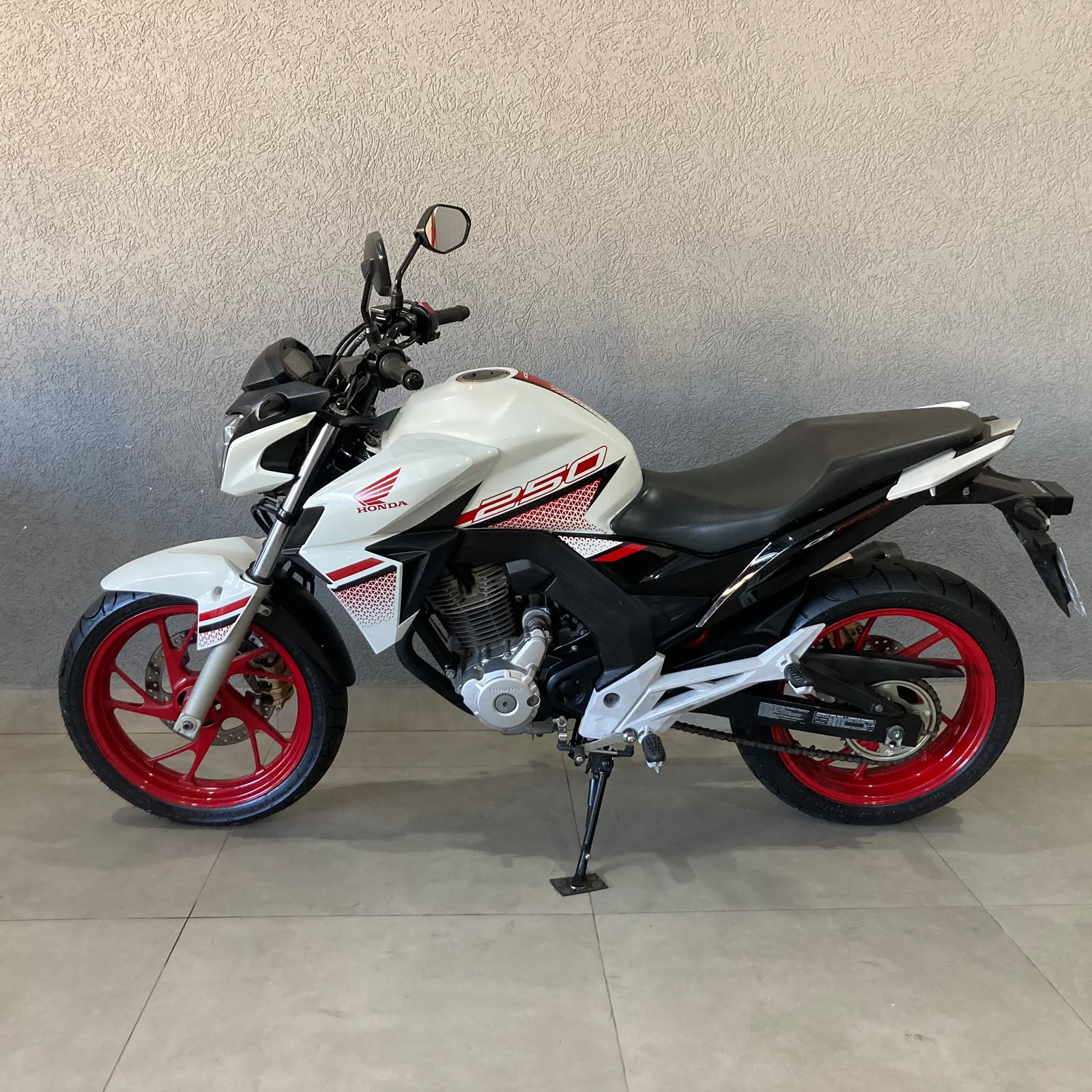 Foto 4 de Honda CB 250f TWISTER 2022/2022