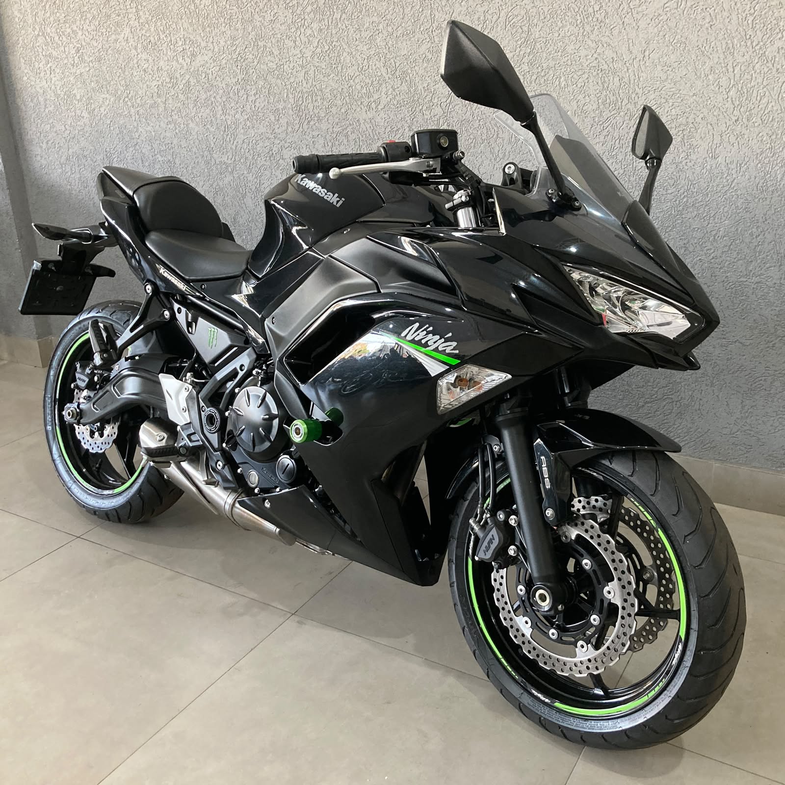 Foto 2 de Kawasaki Ninja 650 2020/2021